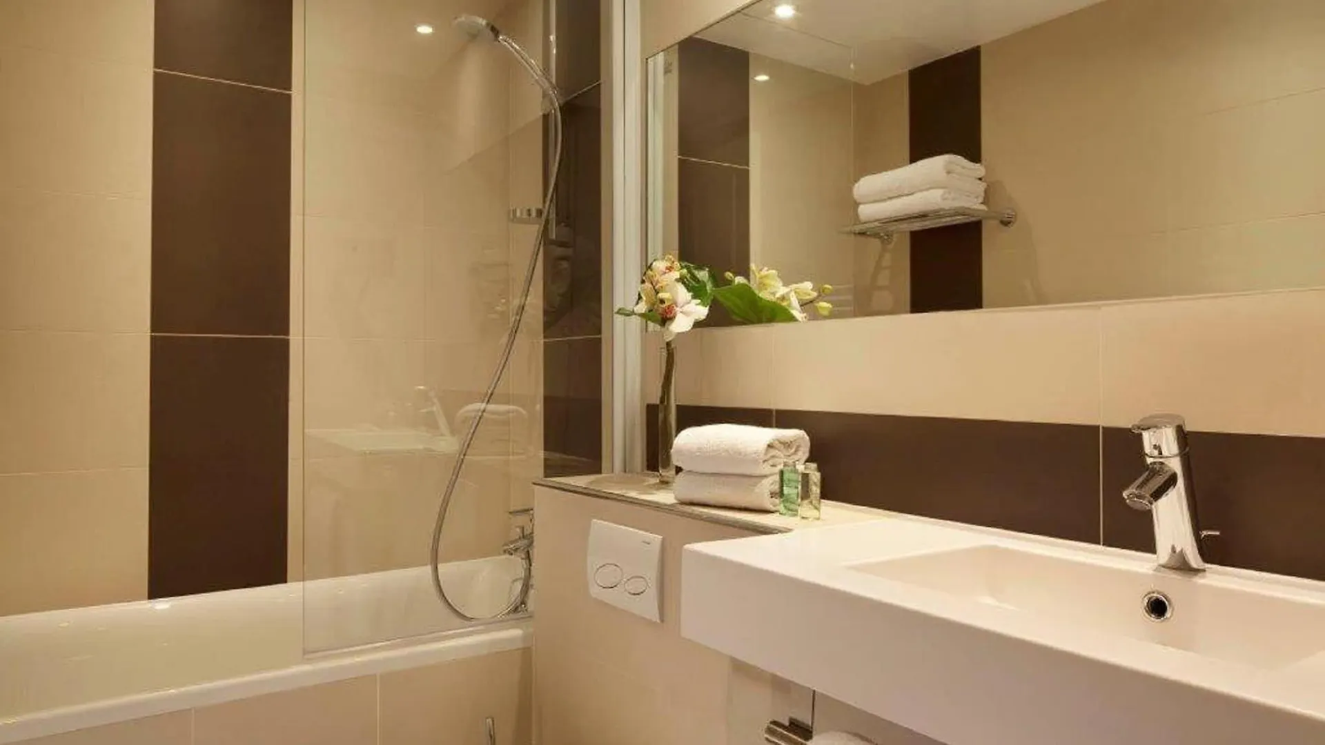 Hotel Galileo Champs Elysees Paris