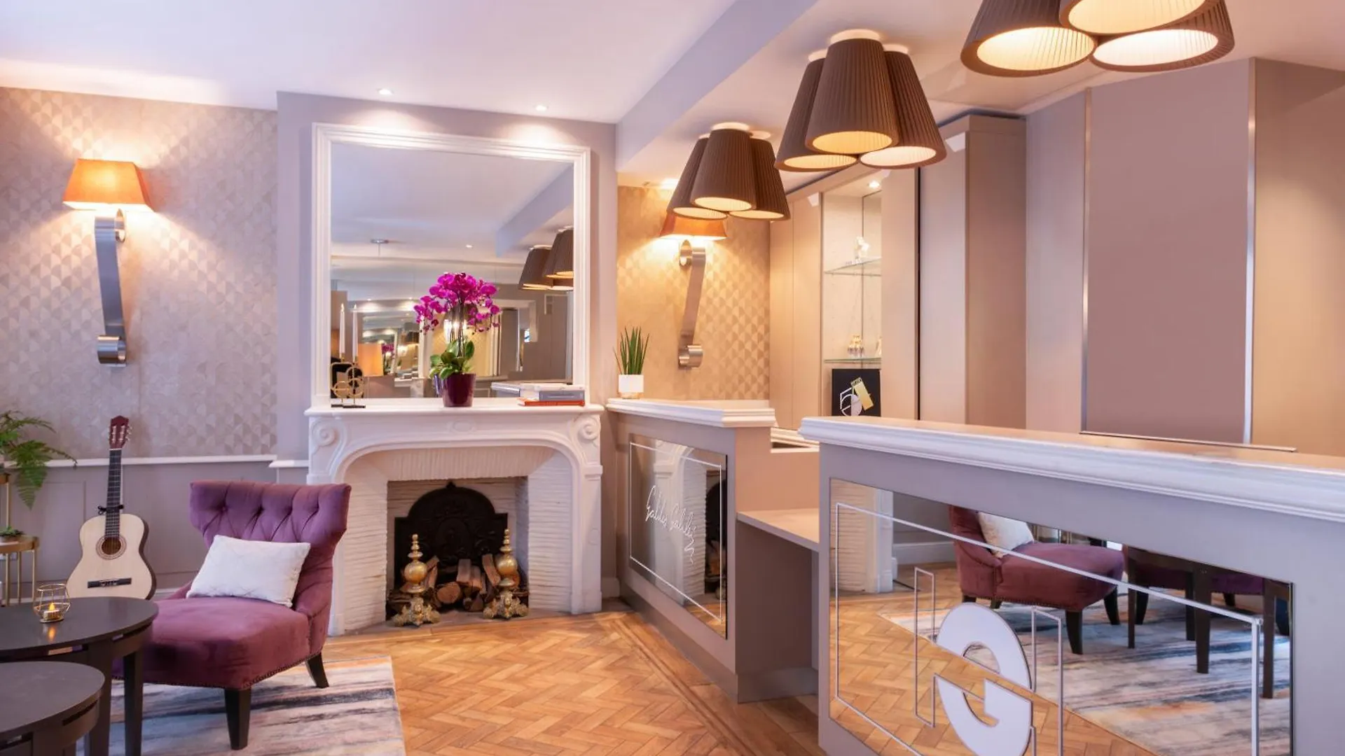 Hotel Galileo Champs Elysees Paříž